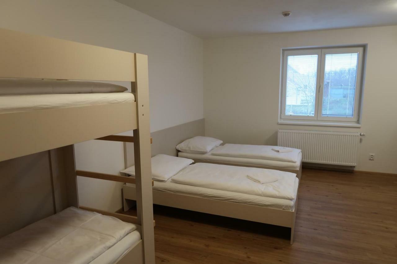 Apartman Matyas Drnholec ภายนอก รูปภาพ